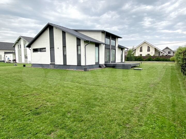 Коттедж 155 м² на участке 9 сот.