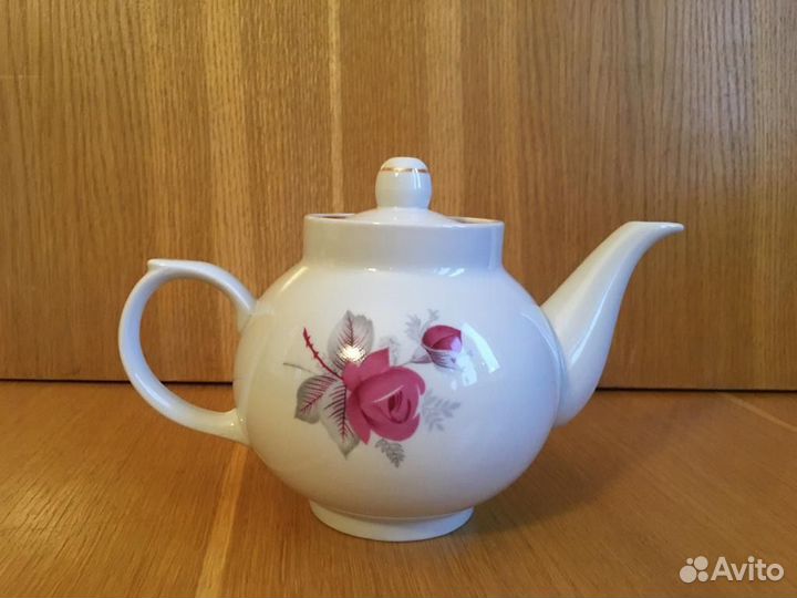 Кружки, чашки, бокалы, стаканы, бутылка