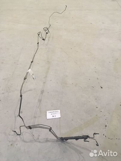 Трубки и патрубки Volkswagen Jetta 5