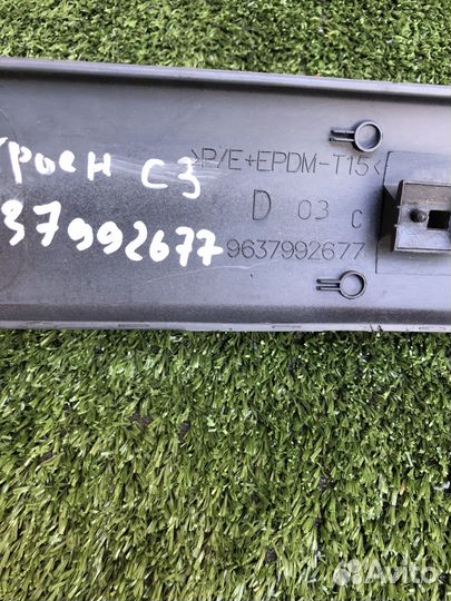 Молдинг задней правой двери ситроен с3
