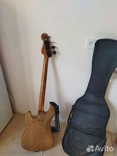 Басс гитара schecter