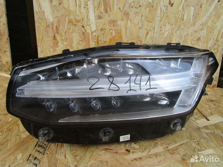 Volvo XC90 с 2015 фара передняя LED