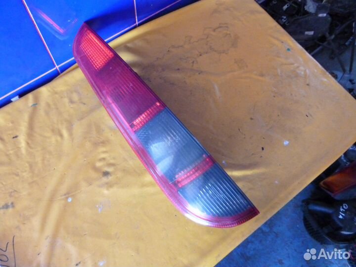 Фонарь задний левый Форд Фокус 2 универсал