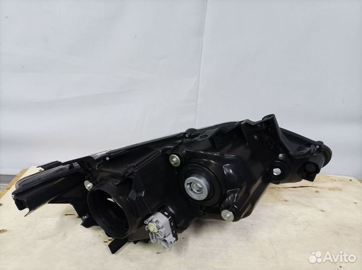 Фара левая Toyota Camry 7 хв50 11-17