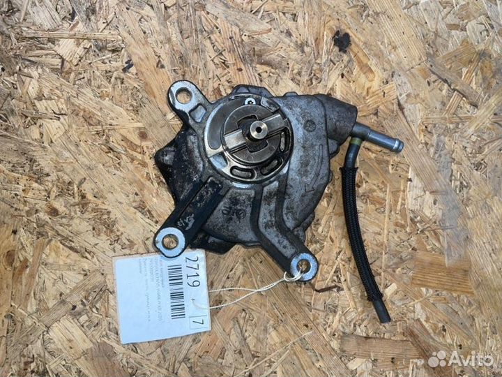 Насос вакуумный Toyota Avensis универсал D4D 2010