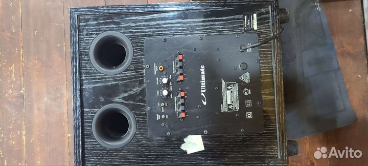 Активный сабвуфер Ultimate SYM5