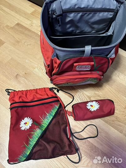 Школьный ранец для девочки