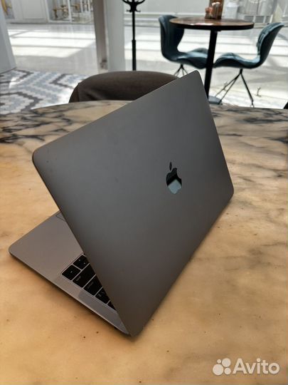 Apple MacBook Pro 13 2019