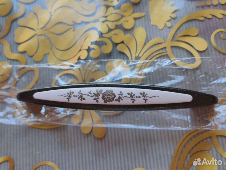 Мебельная ручка