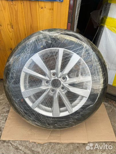 Запасное оригинальное колесо camry 70 r16