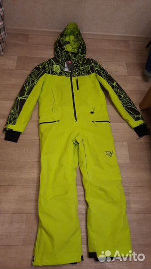 Комбинезон для занятия спортом и активного отдыха