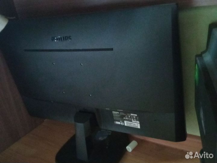 Монитор philips