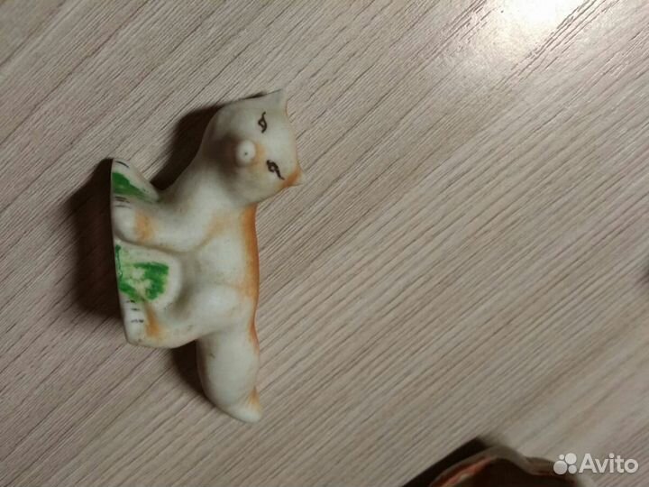 Фарфоровые статуэтки