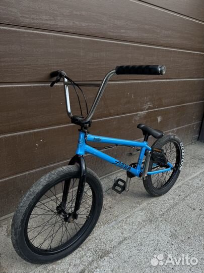 Трюковой велосипед bmx