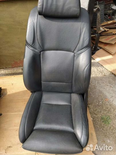 Сиденья bmw land cruiser 200