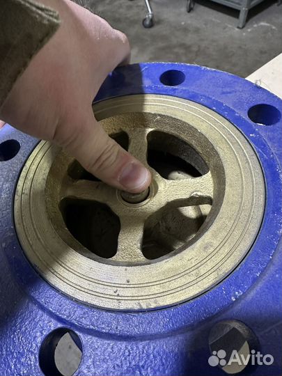 Обратный пружинный клапан