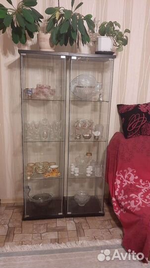 Два стеклянных пенала для посуды