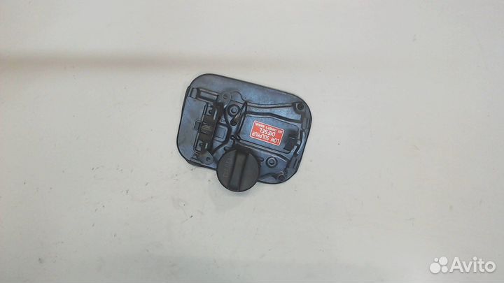 Лючок бензобака Toyota Avensis 3, 2010