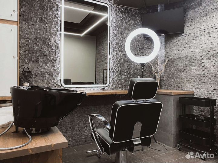 Услуги парикмахера, стрижки, окрашивания, уходы