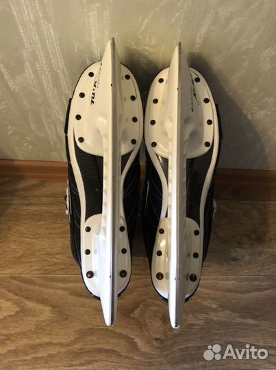 Хоккейные коньки Bauer Supreme 7000 Pro Stock