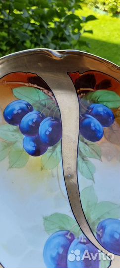 Крупное старинное блюдо с ручной росписью