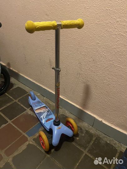 Самокат трехколесный бу