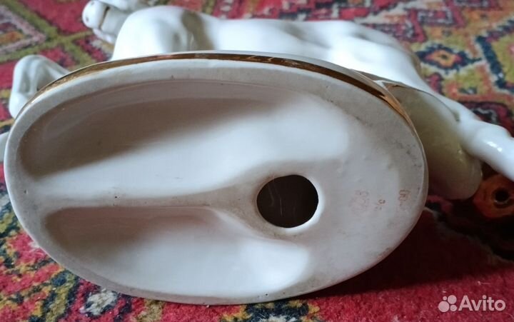 Фарфоровая статуэтка лошадь СССР. лфз