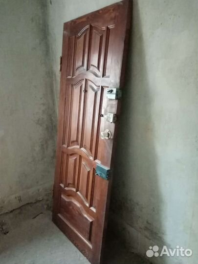 Дверь входная деревянная бу