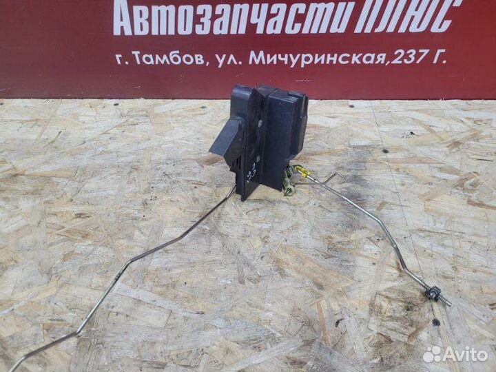 Замок двери передний левый Renault Logan