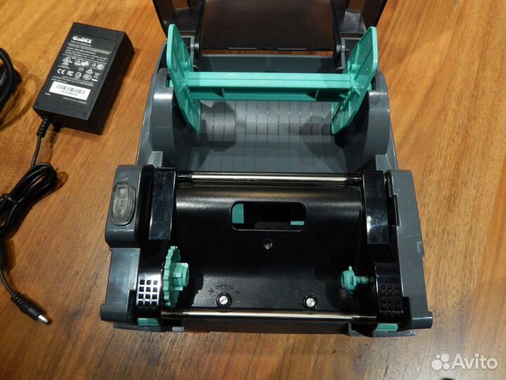 Принтер этикеток Godex G300 термотрансферный USB