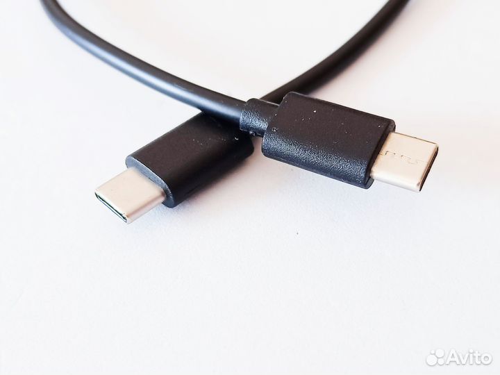 Кабель Type-C Type-C короткий 30см черный