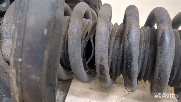 Амортизатор подвески правый передний Volkswagen Touareg