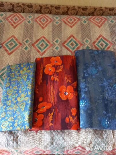 Ткань отрезы фланель. Остался только с маками