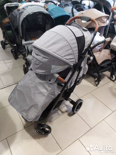 Коляска Dearest PRO 718 прогулочная