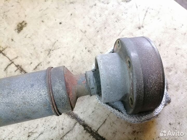 Карданный вал задний Audi A4 B7 8ED 8E0521101P