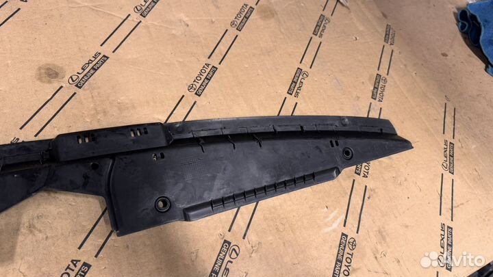 Накладка замка капота Hyundai I30 86570A6000