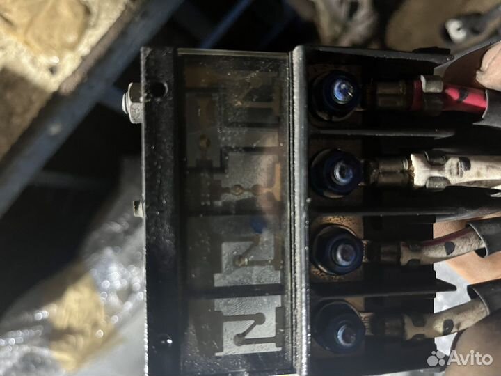 Клемма аккумулятора Mitsubishi