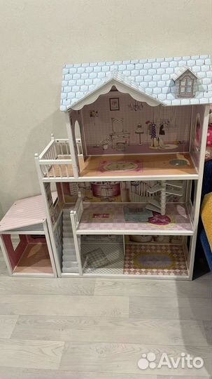 Большой кукольный домик деревянный