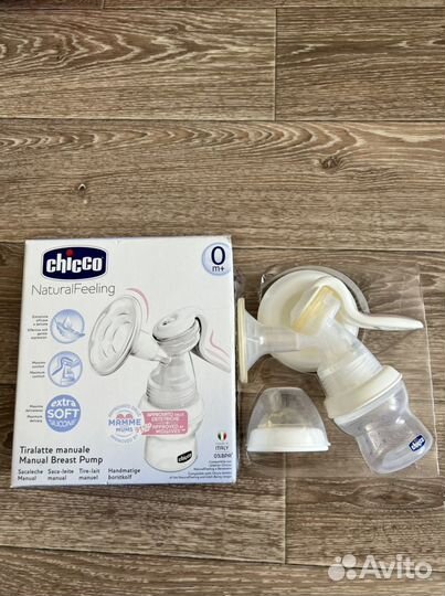 Молокоотсос ручной Chicco с бутылочкой