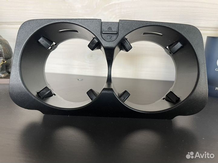 Подстаканник на Mercedes w213w205 оригинал