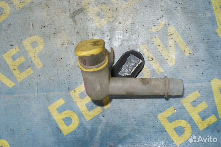 Горловина бачка омывателя Ford Focus 1