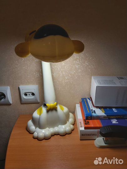 Детская настольная лампа