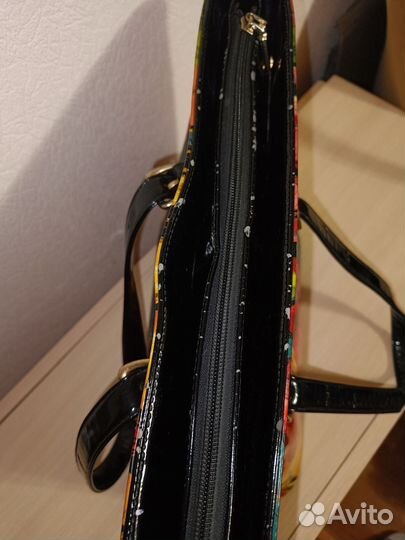 Сумка женская лаковая