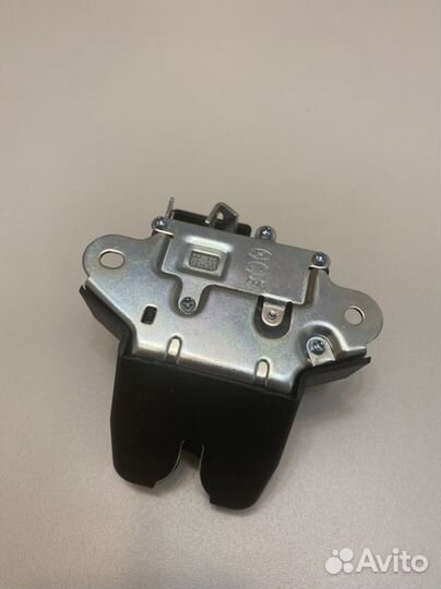 Замок багажника Hyundai Kia