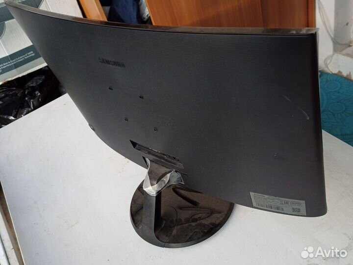 Монитор Samsung 27 изогнутый