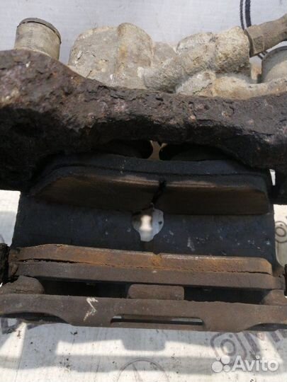 Суппорт передний левый Mercedes Ml W164