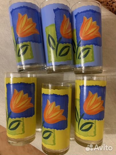 Графины, рюмки, тарелки, ваза, стаканы