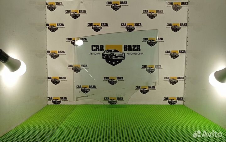 Стекло двери задней левой L BMW 1