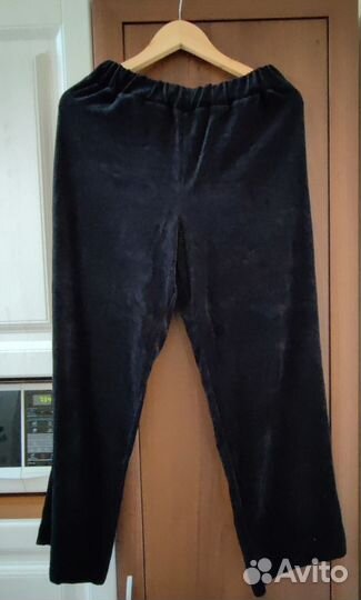Костюм Велюровый р.48-50 новый