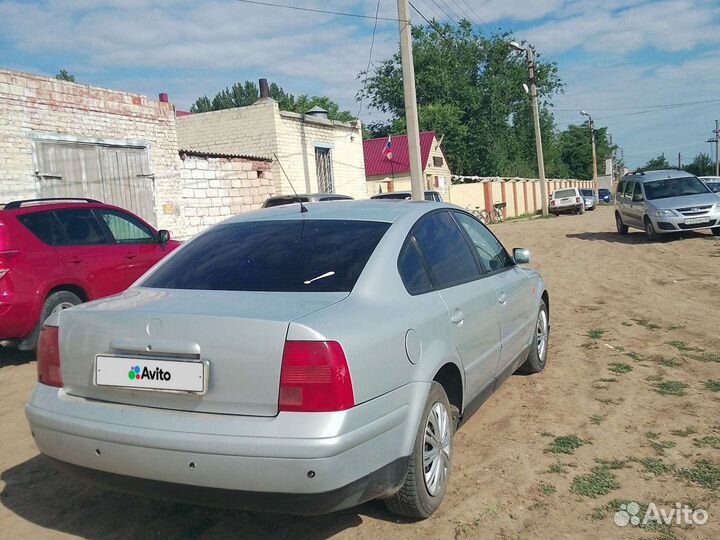 Volkswagen Passat 1.8 AT, 1998, 215 000 км